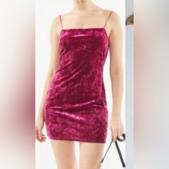 UO Urban Renewal Women’s Small Magenta Pink Velvet Strappy Mini Cocktail Dress S - Picture 2 of 13